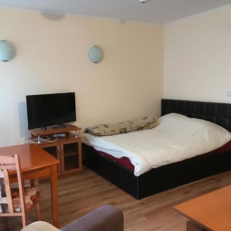 Ski Zone At Gondola, Perfect One Bdrm, Fast Wifi, Netflix, Quiet, Warm Bansko Exterior photo